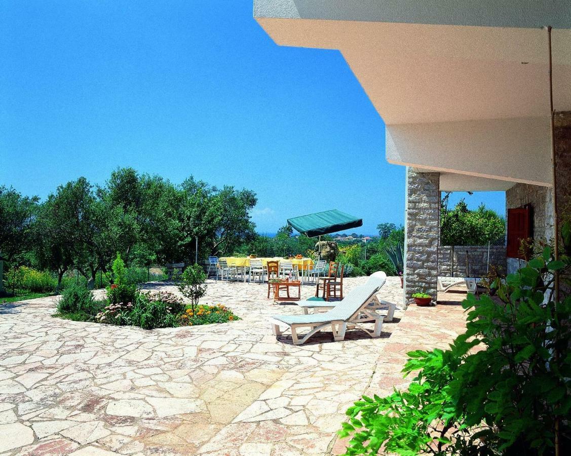 Ionianeon Apartments Agios Ilias  Buitenkant foto